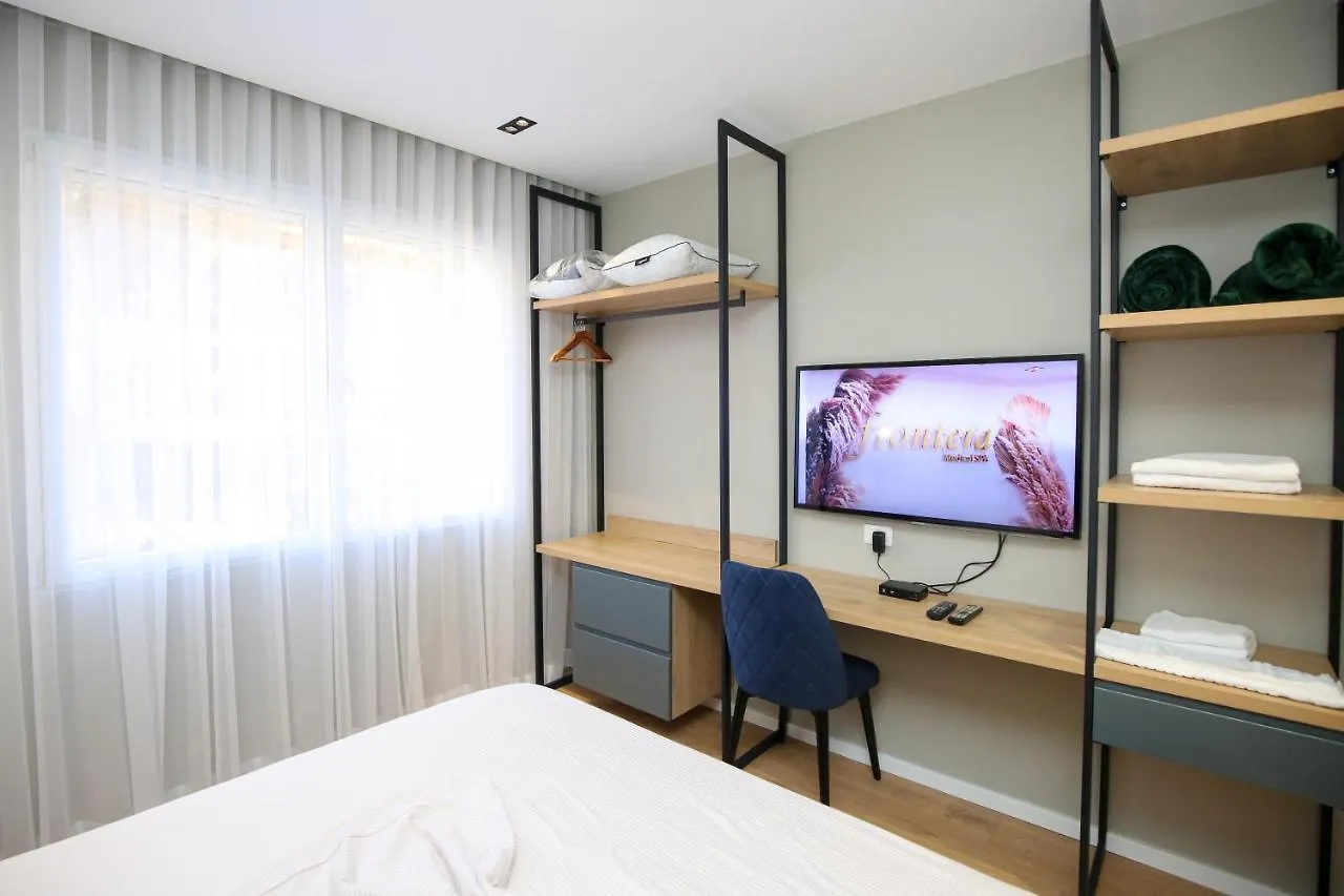 Vlorë La La Marina Wave Suites