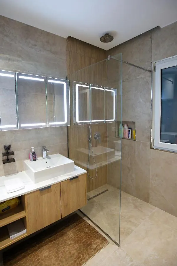 Vlorë La La Marina Wave Suites אלבניה